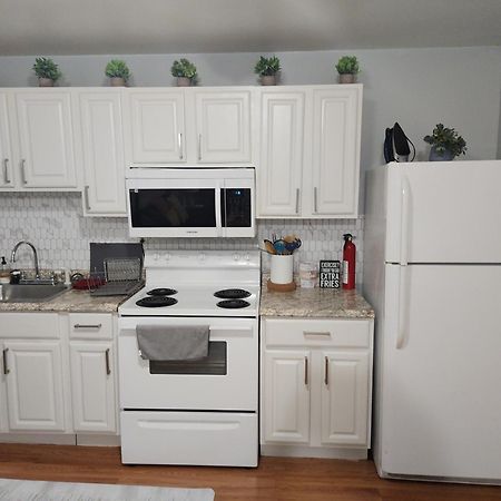 Entire 2-Bed Private Apt - Ewr/Nyc/Outlet Mall Ньюарк Номер фото