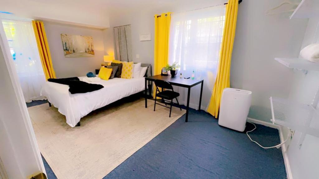 Entire 2-Bed Private Apt - Ewr/Nyc/Outlet Mall Ньюарк Экстерьер фото