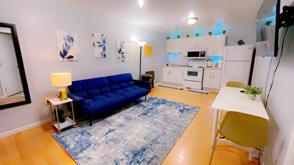 Entire 2-Bed Private Apt - Ewr/Nyc/Outlet Mall Ньюарк Экстерьер фото