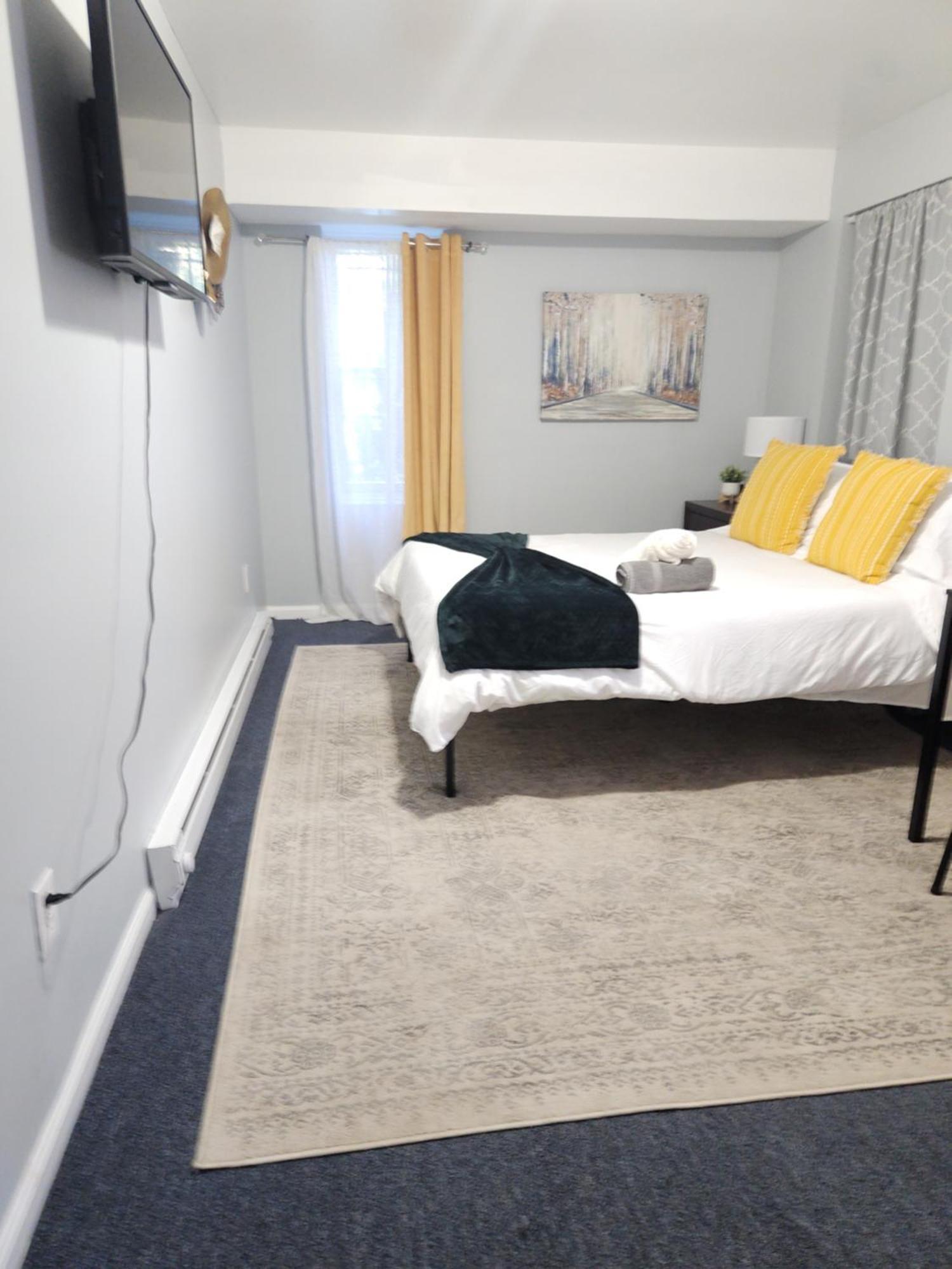 Entire 2-Bed Private Apt - Ewr/Nyc/Outlet Mall Ньюарк Экстерьер фото